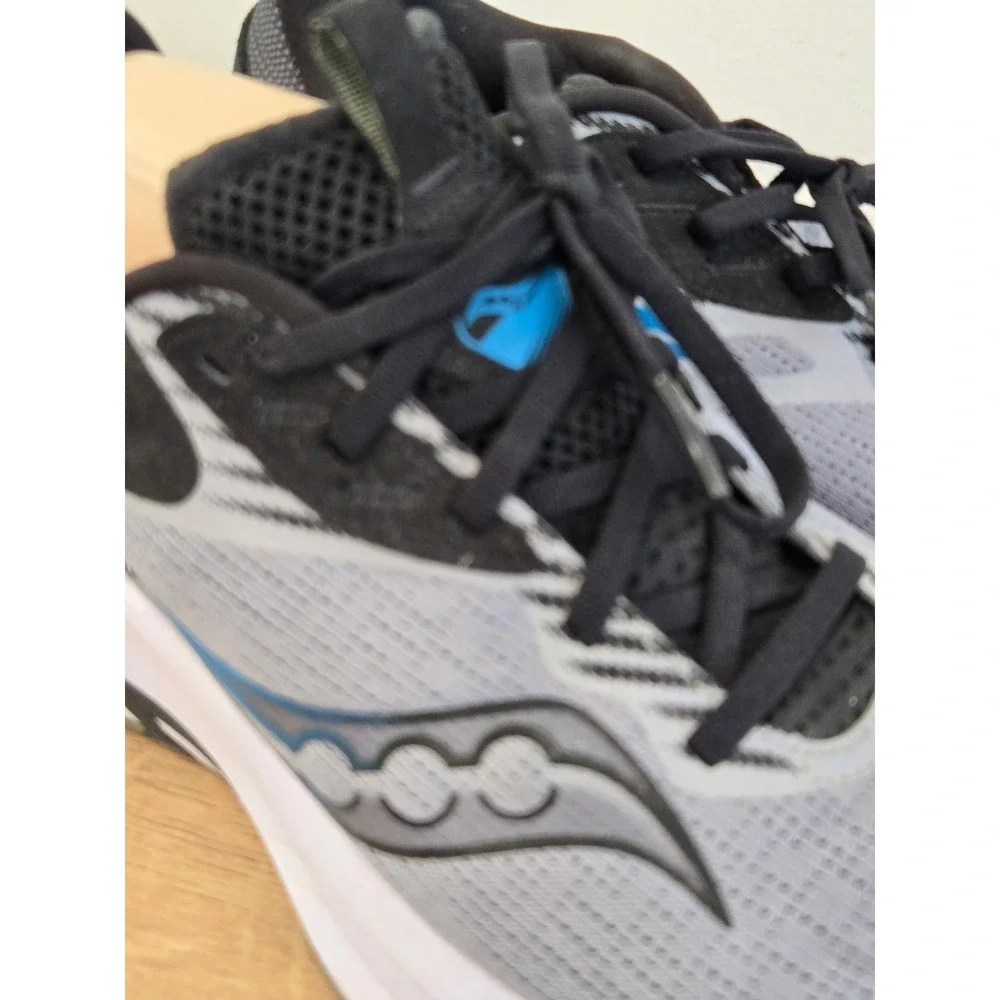 Saucony Axon 2 Mens Size 10.5 Running Shoes Grey Black PWRRUN Sneakers S20732-15